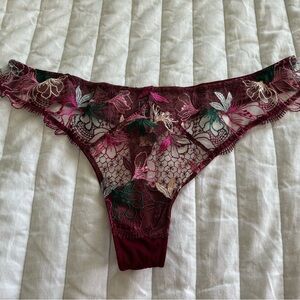 Victoria’s Secret very sexy lace thong